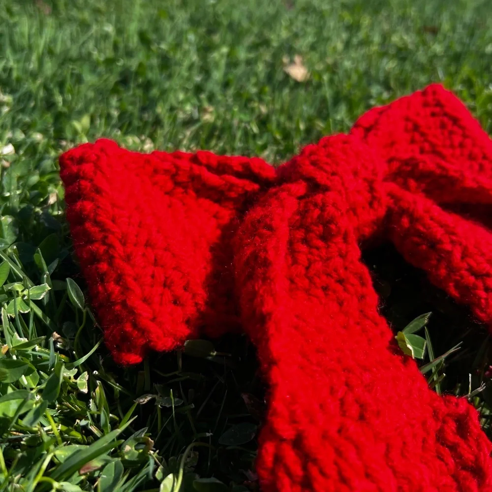Hand Crocheted Big Red Christmas Bow! - Picture 12 of 14
